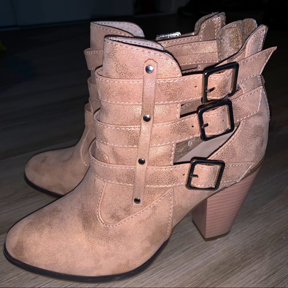 Rose gold booties size 7 like new!
